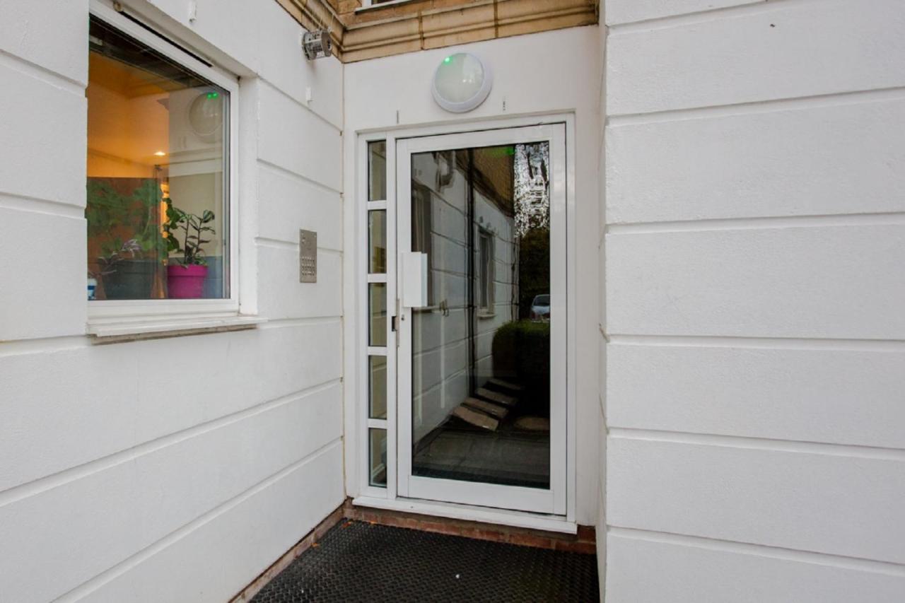 The Sparkford Gardens - Lovely 2Bdr With Balcony ลอนดอน ภายนอก รูปภาพ